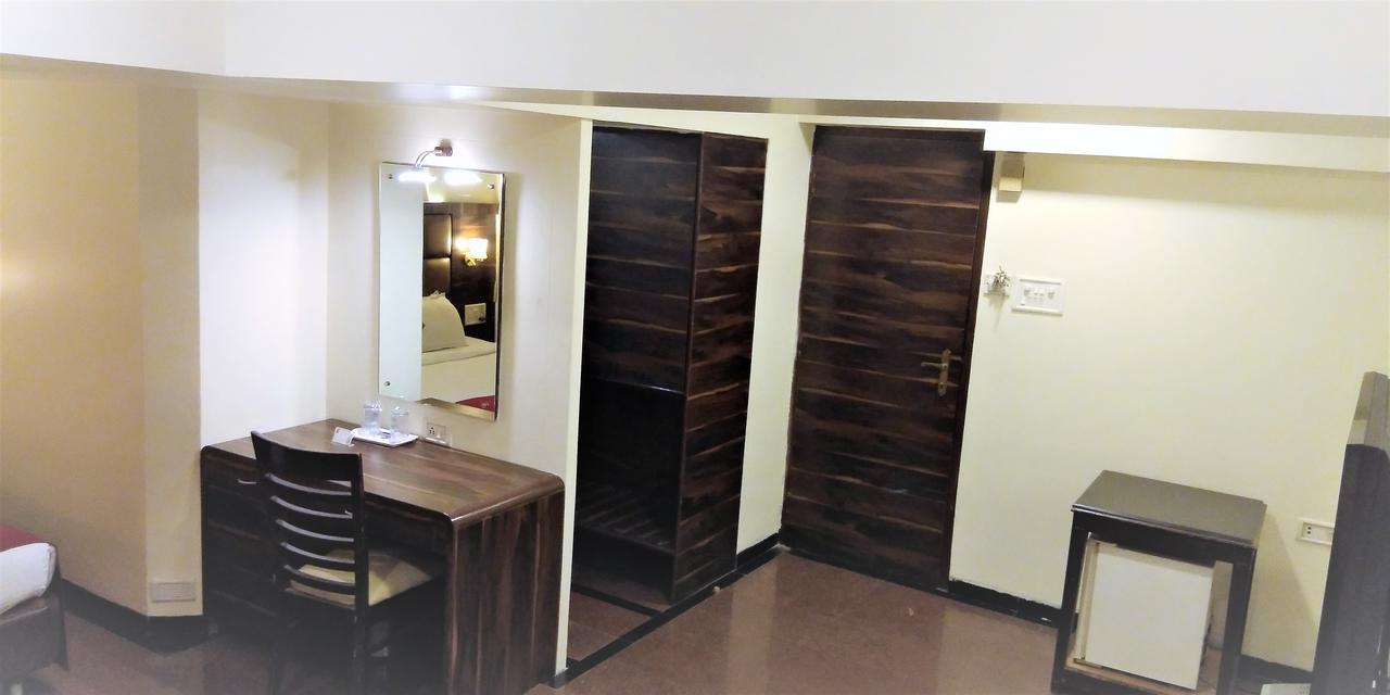 Hotel Heritage Dakshin Navi Mumbai Extérieur photo