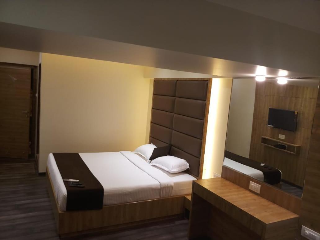 Hotel Heritage Dakshin Navi Mumbai Extérieur photo